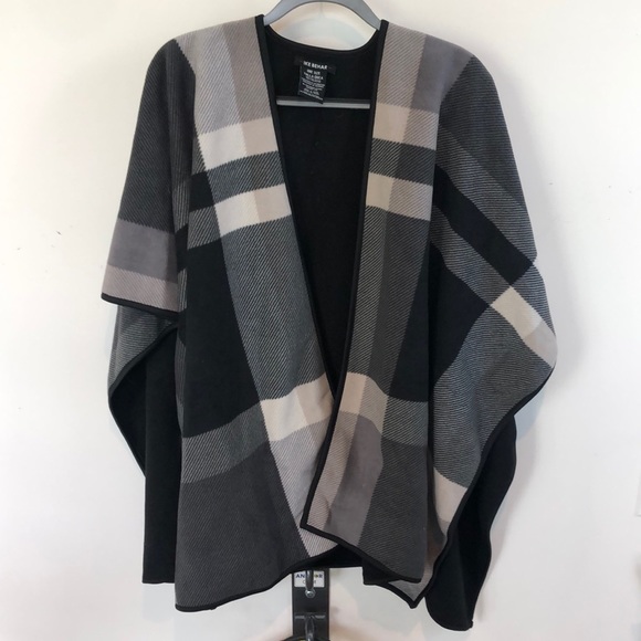 Ike Behar Sweaters - ❄️ NEW! So warm! Ike Behar Poncho ☃️